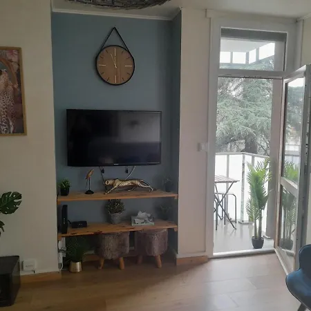 Le Tropical Уллен